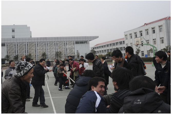 Liangshi staff tug of war 