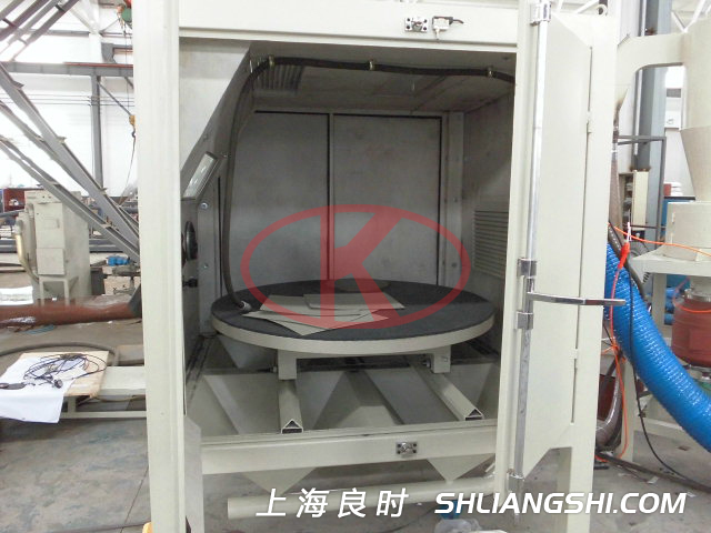 Liangshi casting mold peening machine/sand blasting machine