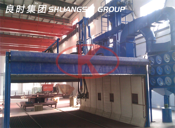 High-precision automatic sandblasting zinc spray equipment